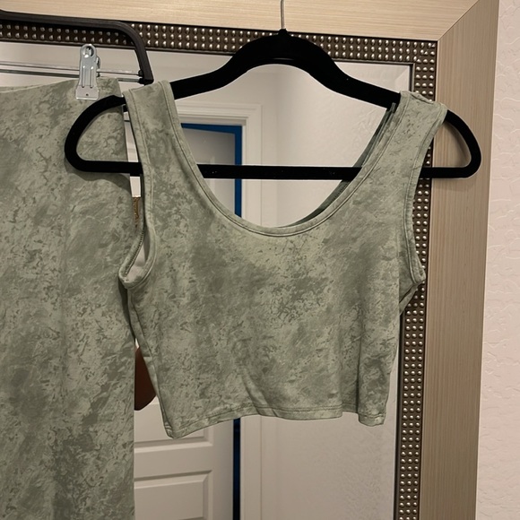 2 piece green matching set crop top and flare pants boho - Picture 2 of 8